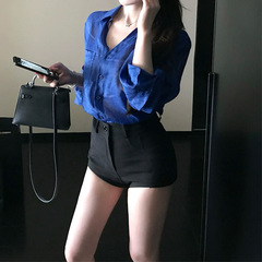 槿一【高智雅痞】老钱慵懒感苎麻v领长袖克莱因蓝显白衬衫上衣女