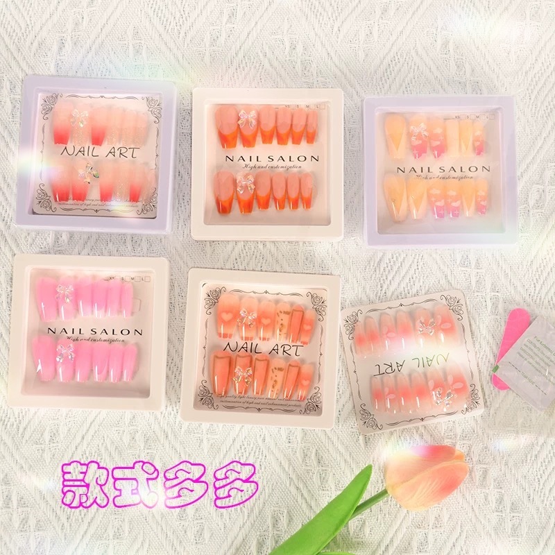 Use piezas de uñas, sentido de alta gama, celebridades de Internet al por mayor, estilos calientes, diamantes rotos, uñas de mariposa, parches de uñas terminados