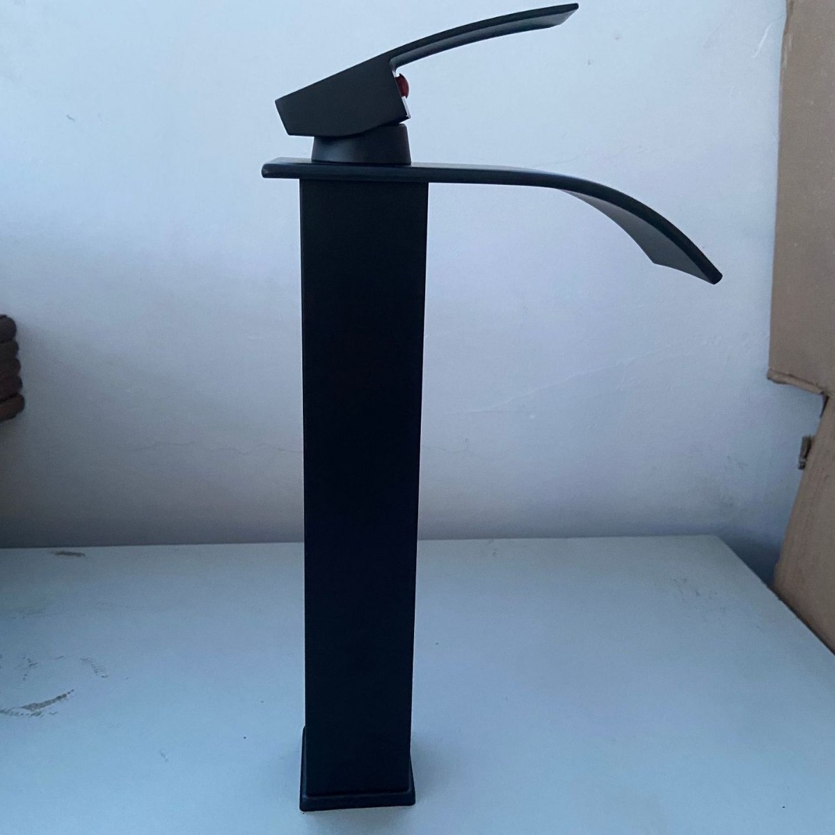 Grifo de Caño Ancho Tipo Cascada de Acero Inoxidable Mezclador de Agua Fría y Caliente para Lavabo
