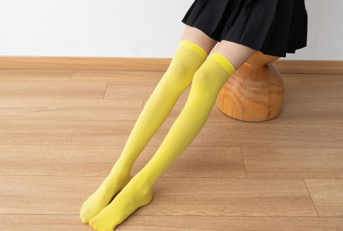 Brilliant yellow