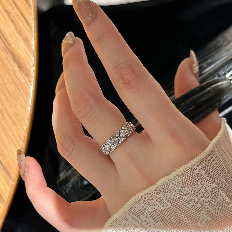 NEW Italy~ Medieval Style Lace For Women, 18K Plated, Niche Exquisite Hollow Index Finger Ring, Full Diamond Ring_voghion.com