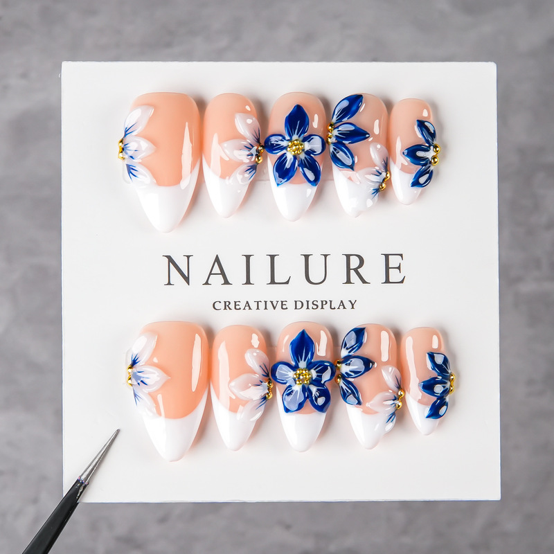 Cross-Border Style Pure Handmade Wearable Nails with Three-Dimensional Carved Flowers, European and American High-End French-Style Five-Petal Flower Fake Nails, Short Style