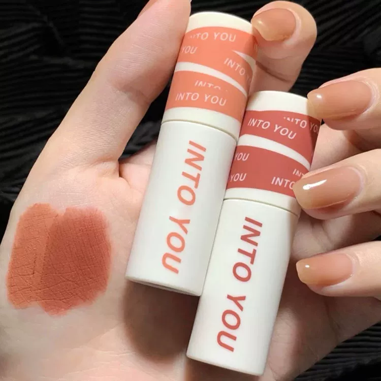 【Spot】intoyou Губная помада-мусс с сердцем Curtain Губная помада-глянц Lip Mud Airy Natural Губная помада и щёки для обоих применений