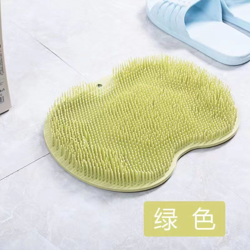 足の神器をこすります。浴室の滑り止めパッドをこすります。|undefined