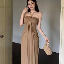 时尚感覆古串珠挂颈抹胸洋装女褶皱修身气质长裙