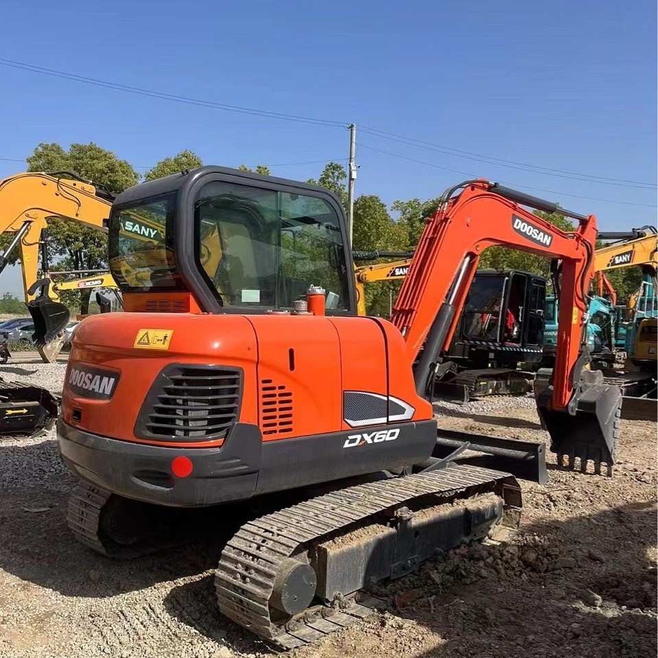 2023 80 vehículos de inventario importados de segunda mano Doosan 60 excavadora nueva máquina de compra