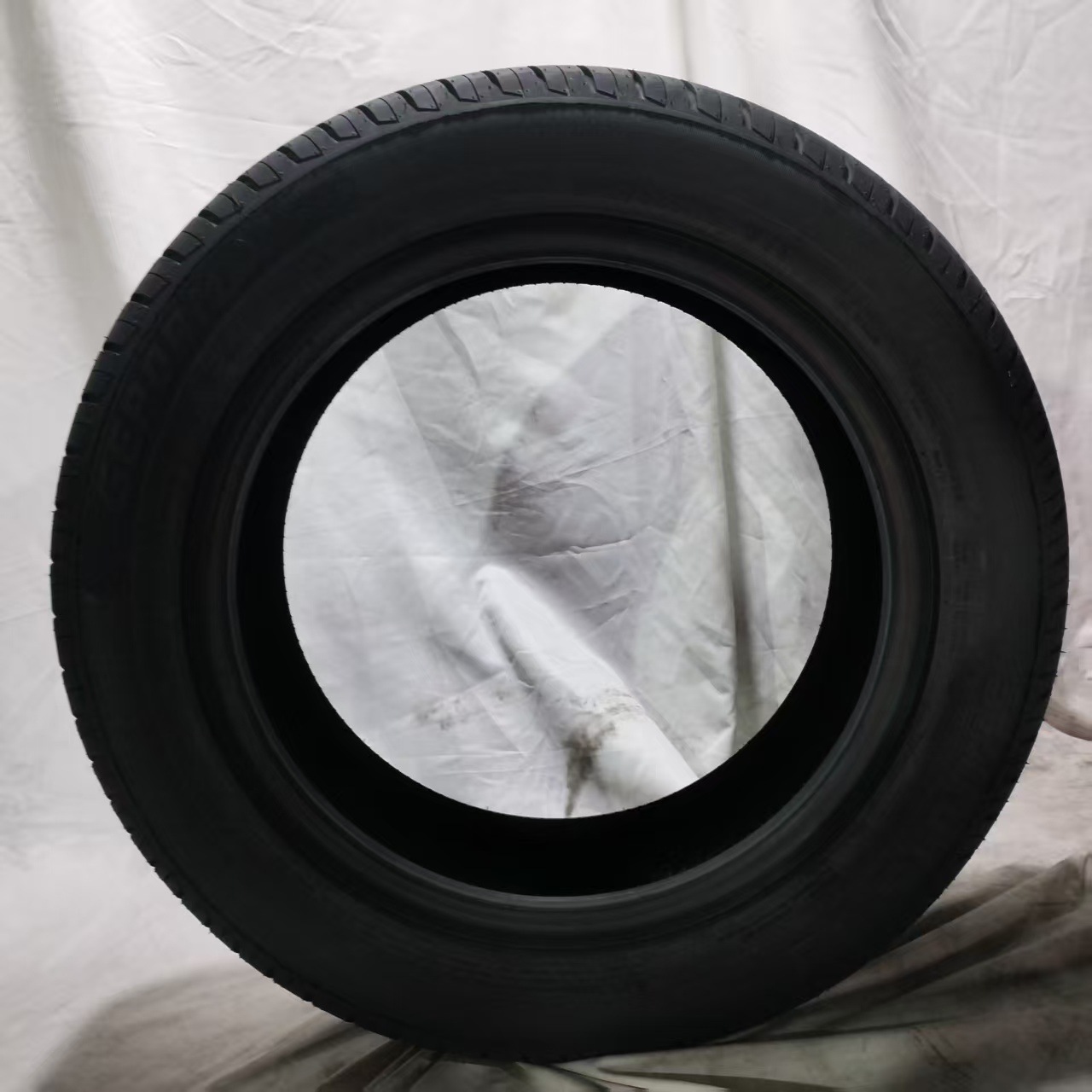 Brand New Genuine Car Tires with High Cost Performance, Model 2055516 T3, Brand New, Wear-Resistant, Durable, and Resilient