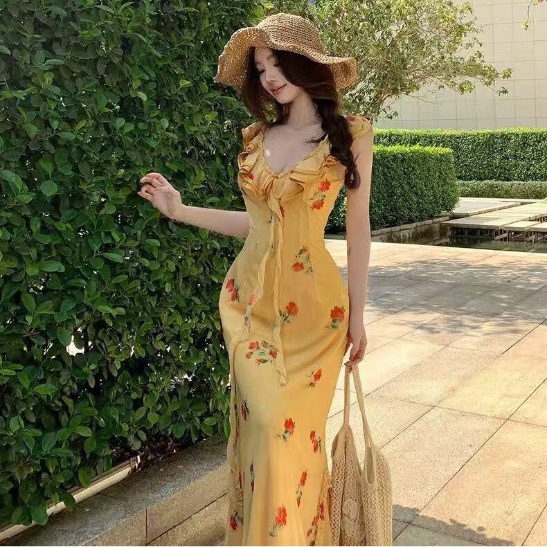 French V-Neck Holiday Style Floral Dress for Women, New Summer Style, Double-Layered Lace Design, Slimming Long Skirt