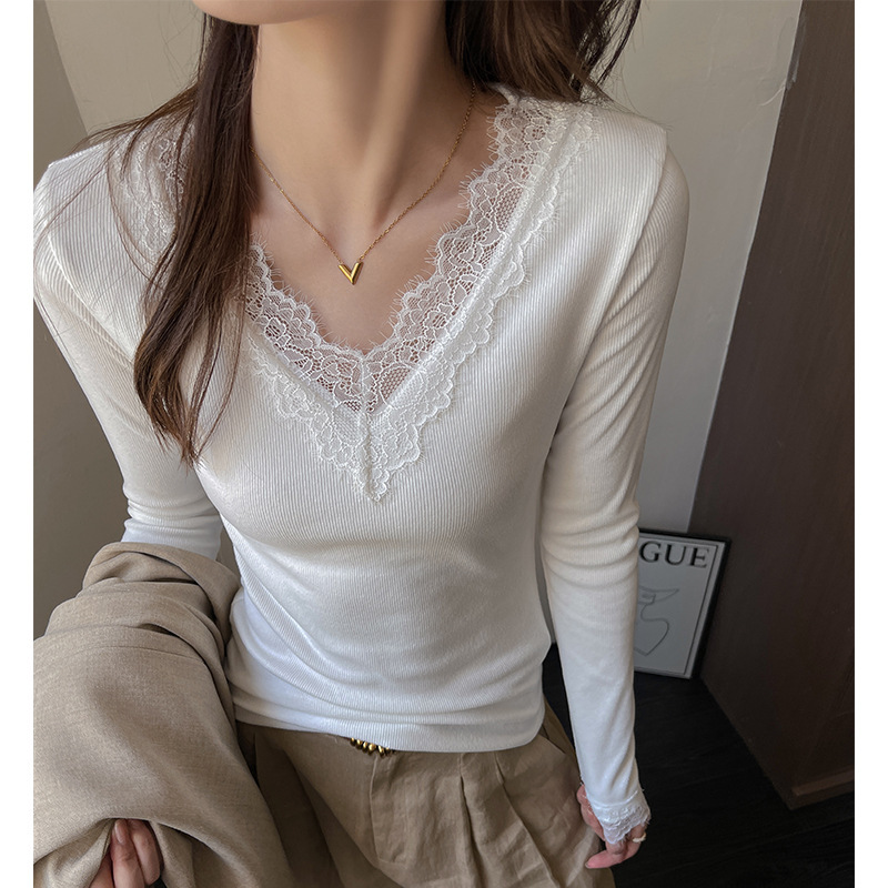 White Long-Sleeve Base Shirt for Women, New Style, Spicy V-Neck Lace Trim, Suitable for Layering or Wearing Alone, Slim Fit, Flattering, Regular Shoulder Top