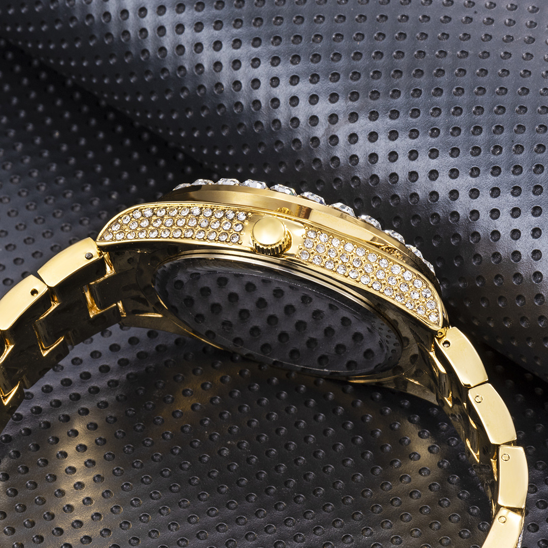 Orologio da uomo al quarzo con quadrante grande oro diamanti_voghion.com