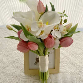 韩式婚礼结婚手感郁金香马蹄莲花束 婚纱摄影拍照新娘手捧花