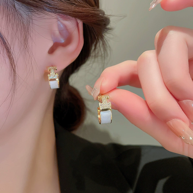 Серебряная игла, цирконий, серьги, европейский стиль, яркий запоминающийся стиль, качественный стиль