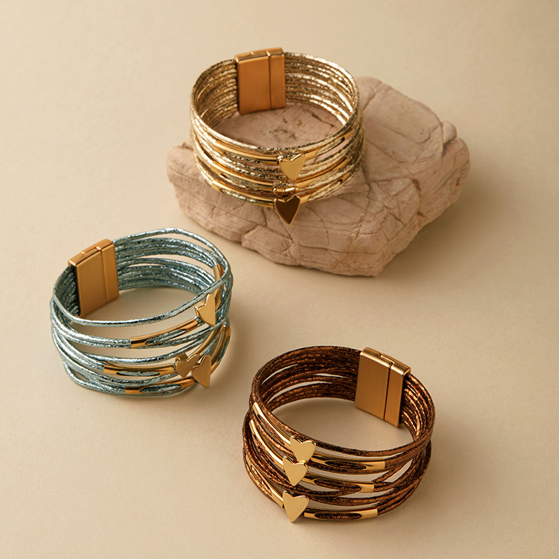 Pulsera de ala ancha de tira de cuero de PU multicapa europea y americana, accesorios de amor, diseño, pulsera personalizada, regalo de San Valentín