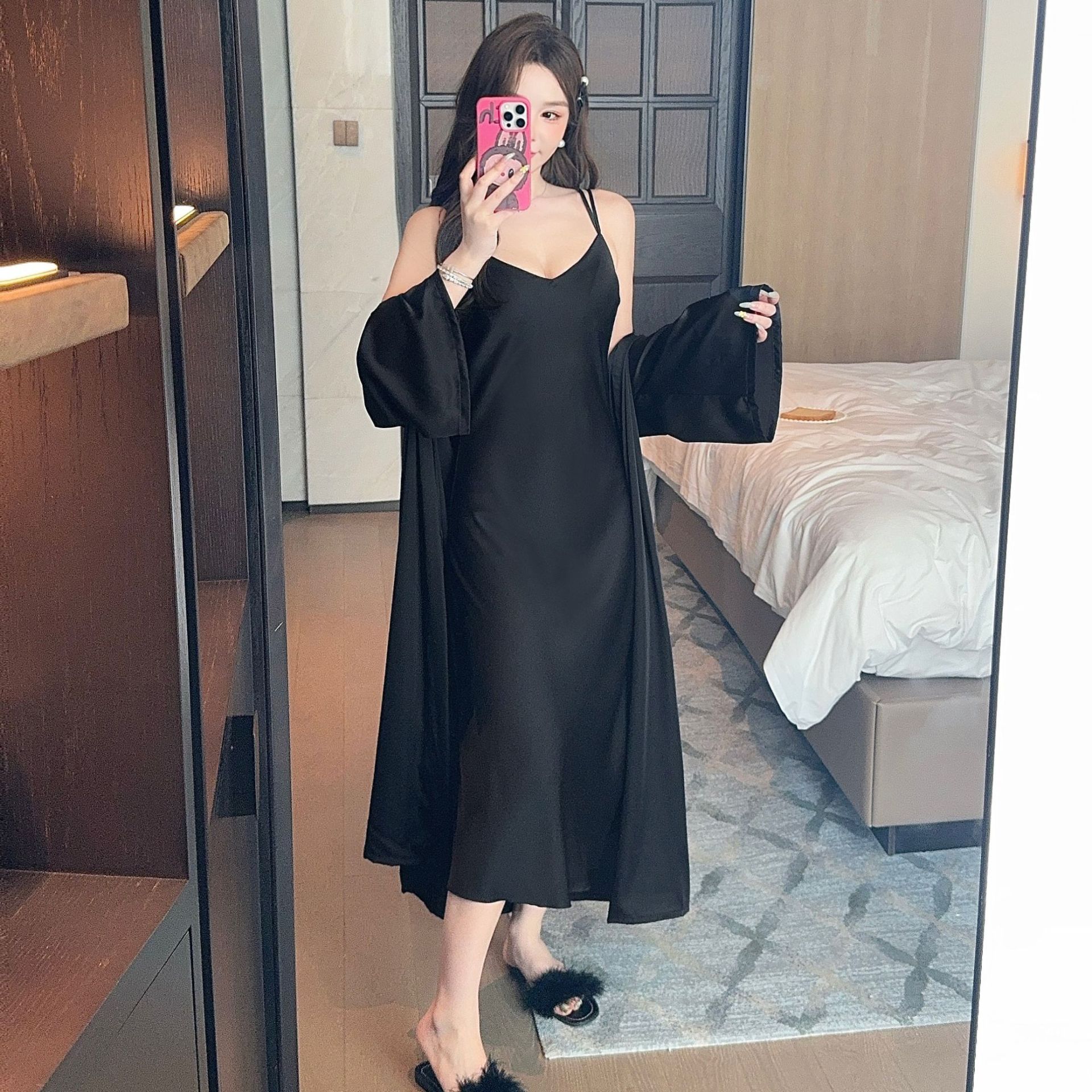 睡袍女秋冬长款洋气时尚显瘦性感纯欲睡衣带胸垫吊带睡裙家居服