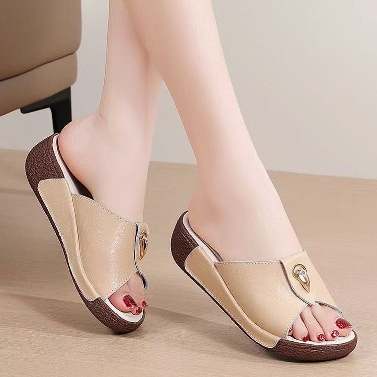 Zapatillas para mujeres 06 nuevo verano para salir suave antideslizante de moda para aumentar el ocio de madres de mediana edad zapatillas