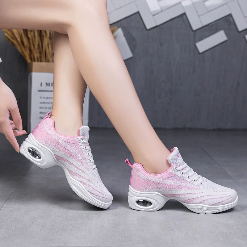 Новый Plaza Dance Shoes и Aquarius Araveling Ghost Step Dance Shoes Flying Weaving Female Adult Plaza Dance Soft Bottom Dance Female Shoes