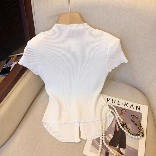 Design sense Korean single-breasted V-neck short-sleeved knitted cardigan women's 2025 summer new style temperament slim short top