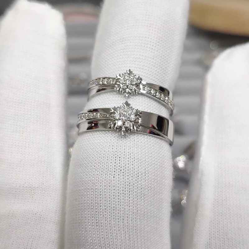 Snowflake Ring of the Same Style as the Ones from the Game, 2024 Light Luxury Minimalist Elegant Personality Design Versatile Niche Ring Snowflake Ring of the Same Style as the Ones from the Game, 2024 Light Luxury Minimalist Elegant Personality Design Versatile Niche Ring