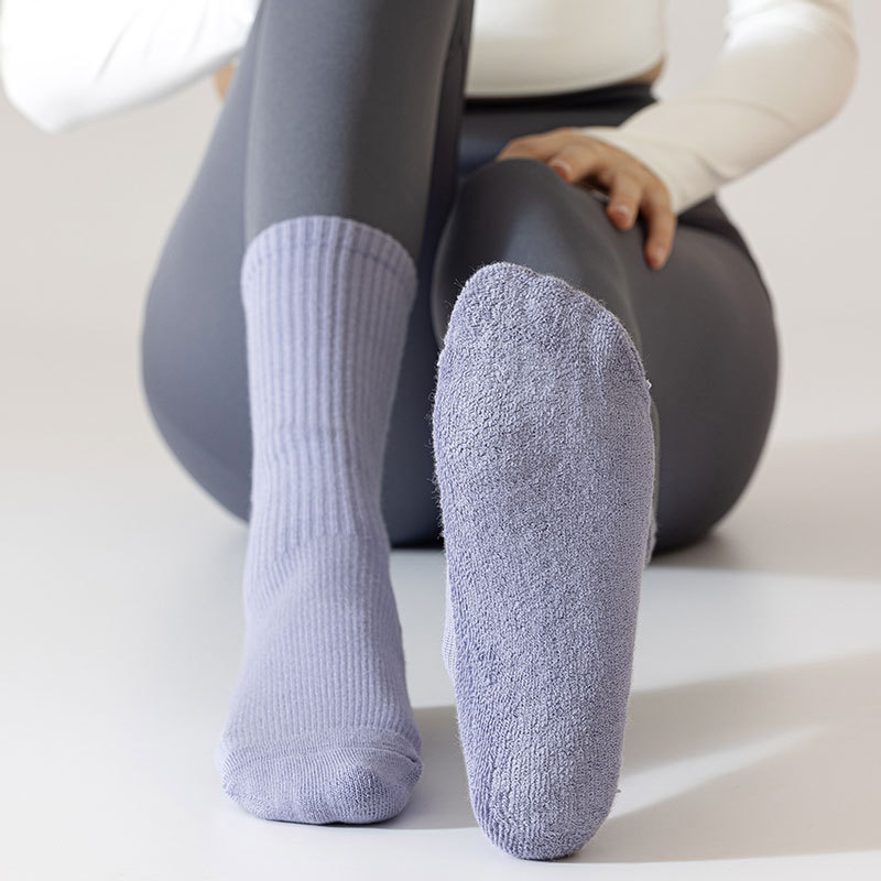 Women's long stockings for outdoor yoga dance socks solid color socks colorful sports fitness mid tube socks trendy socks yoga socks_voghion.com