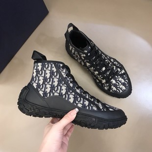 25�W��վ�¿��ϻ���ĸƴ�ӷ���͸��ϵ�����e��Ь�ߎ�Ь�V��؛��Ь