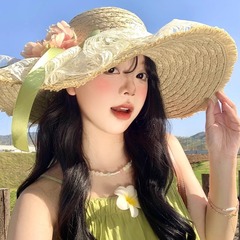 花の蝶結びのレースのラフィーの麦わら帽子の女性の海辺のビーチのリゾート風の大きいつばの日よけの日焼け止めの太陽の帽子