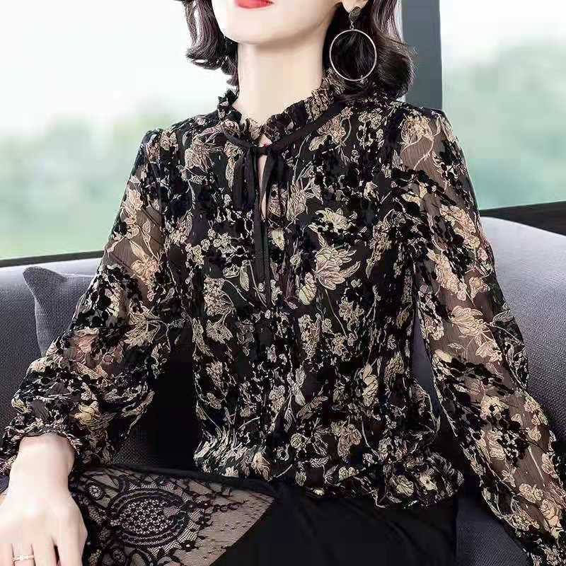 Middle-Aged and Elderly Women's Spring and Summer New Chiffon Shirts, Versatile Plus-Size Mom's Clothing, Light and Fashionable Tops and Blouses
