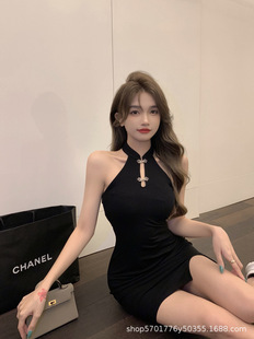 �ļ��¿�������ۚ��|��ɫ�첱�B��ȹŮ�����@�ݕr���_����ζ�ȹ