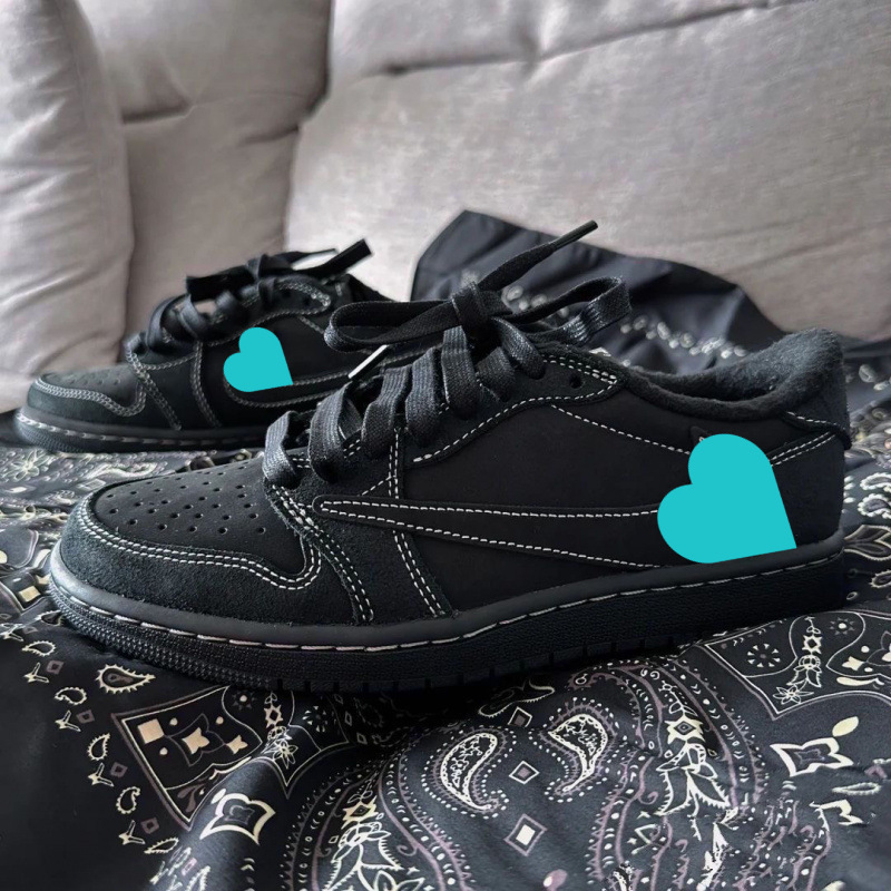 Hot-Selling Reverse Hook Black Warrior Lightning Couple Collaboration Low-Top Versatile Casual Retro Sports Basketball Shoes Aj1 Hot-Selling Reverse Hook Black Warrior Lightning Couple Collaboration Low-Top Versatile Casual Retro Sports Basketball Shoes Aj1