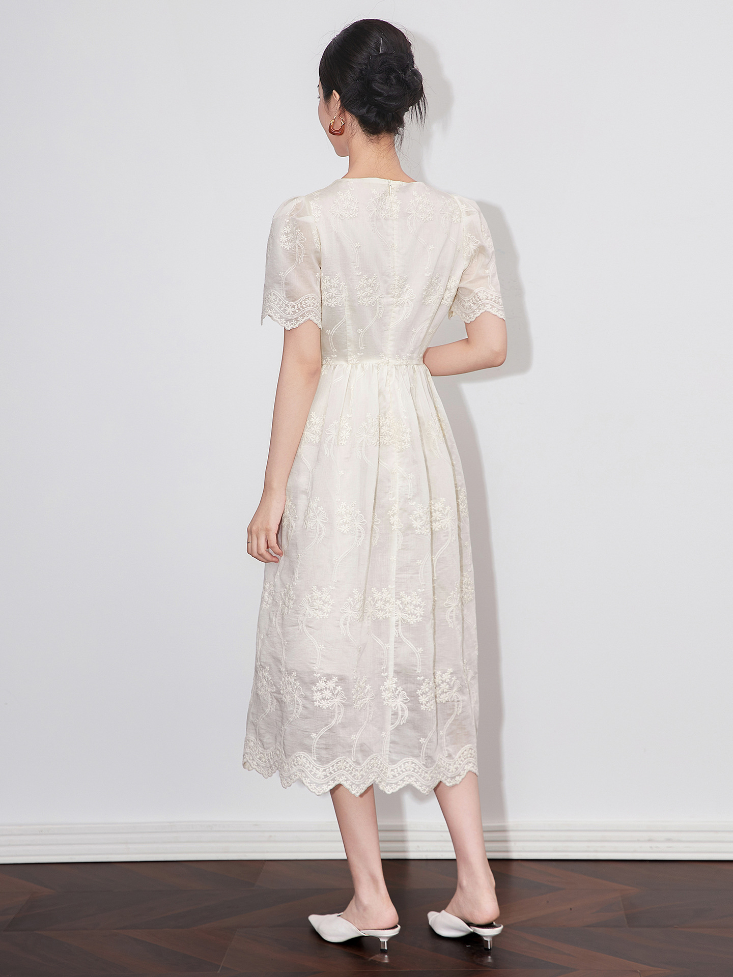 Đầm maxi nữ cổ chữ V thêu ren Tencel dáng dài mùa hè — Màu trắng