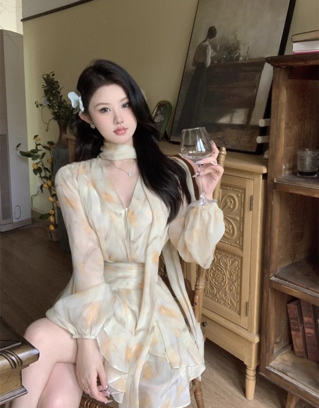 茶歇法式连衣裙长袖v领泡泡袖网纱花色碎花裙气质收腰仙女裙短裙|undefined