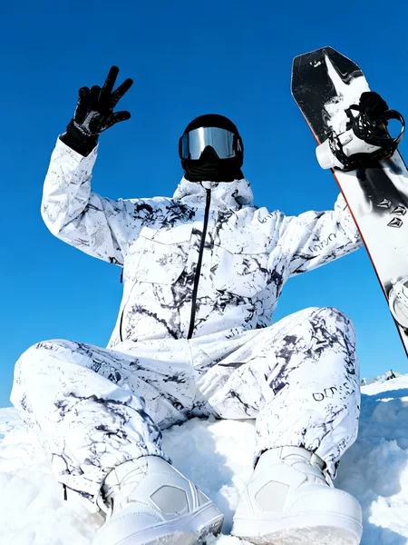 Men's ski suit, waterproof, windproof, padded and thickened, professional thermal winter ski jacket and pants set, cross-border wholesale