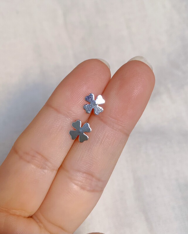 2025 新しいイヤリングデザインニッチハイエンド日常多用途ファッションイヤリング卸売 925 シルバーイヤリング女性のための|undefined