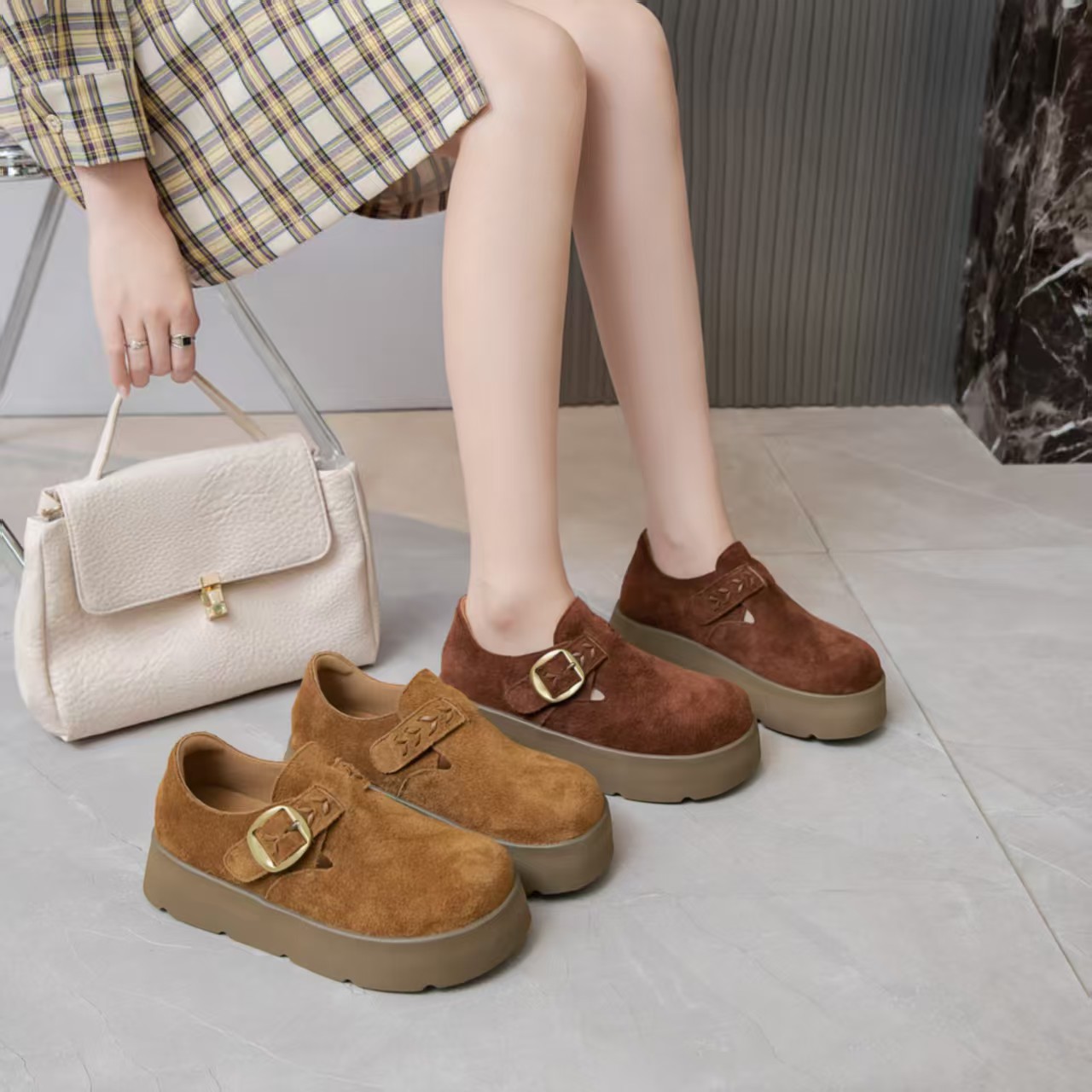 厚底全包勃肯鞋女2025新款真皮复古小个子增高单鞋软底轻便休闲鞋