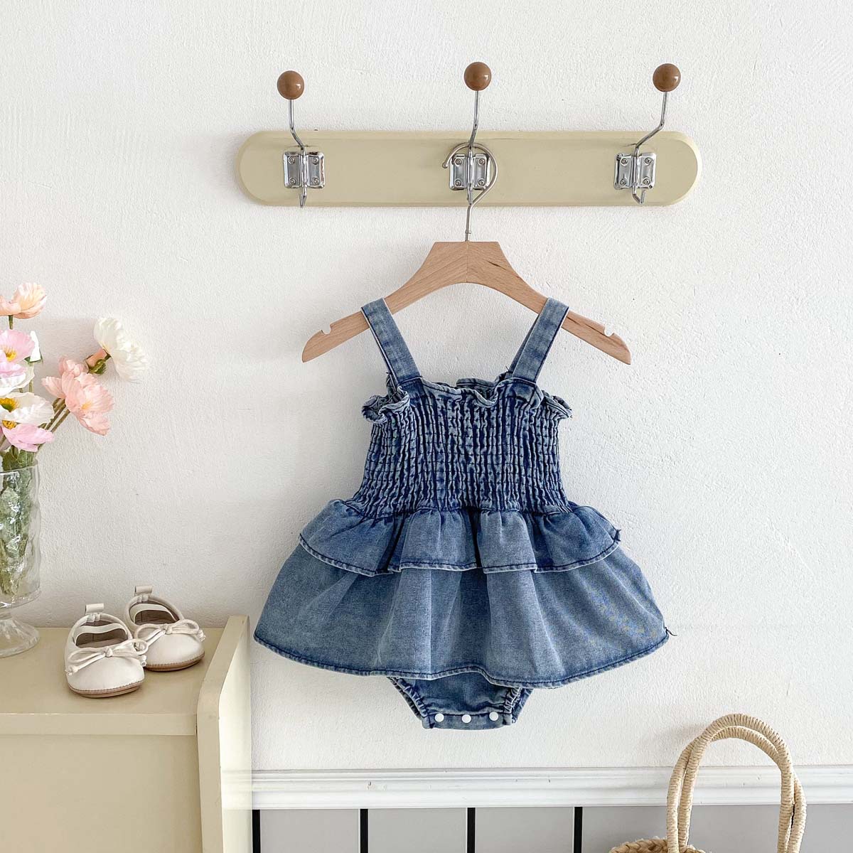 2025新型国境を越えた乳幼児の夏のファッション的な甘いデニムのストラップ