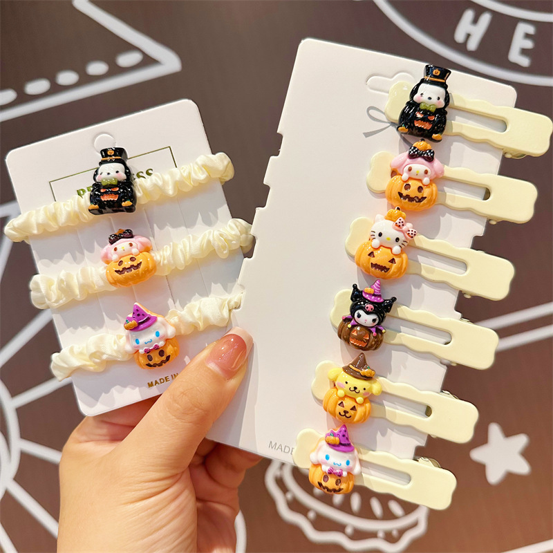 ハロウィーンのサンリオの髪輪が可愛いです。|undefined