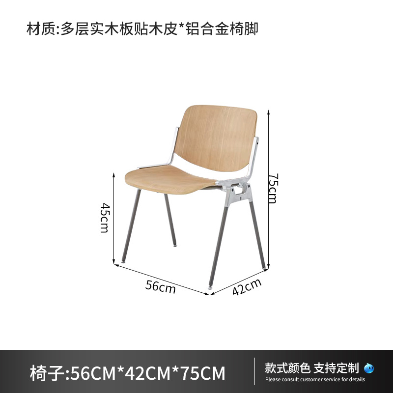 Mesa y silla de mesa
