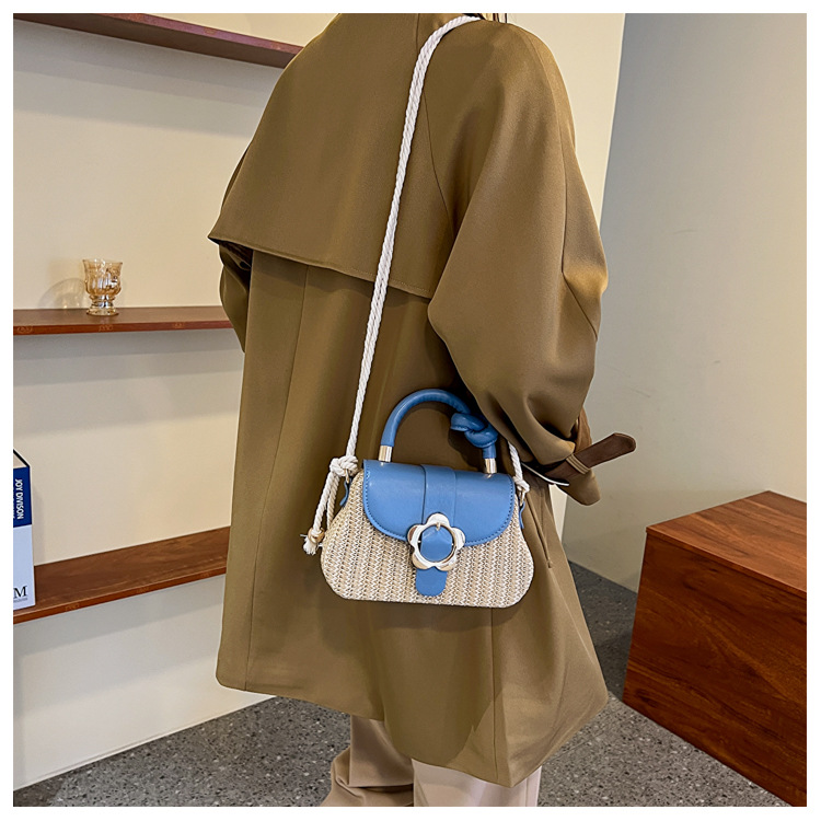 Women's Medium Straw Color Block Streetwear Square Flip Cover Shoulder Bag Crossbody Bag Straw Bag display picture 2