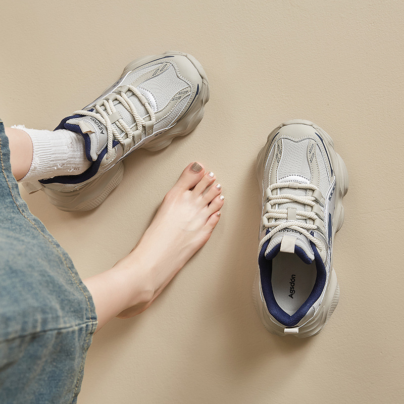 Zapatos de cuero estilo dad de Augu Shiden para mujer, novedad de otoño 2024, zapatillas casuales retro grises de suela gruesa para mujeres pequeñas