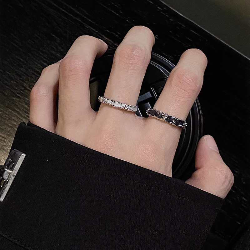 非黑即白水鑽戒指男女小眾設計輕奢指環情侶對戒高級感開口戒