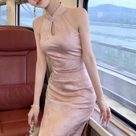 2026新中式立领挂脖无袖旗袍连衣裙女小个子显高收腰显瘦辣妹长裙
