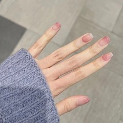 B594夏荷湖畔少女可愛日常簡約漸變顯白穿戴甲短款假指甲貼片工廠