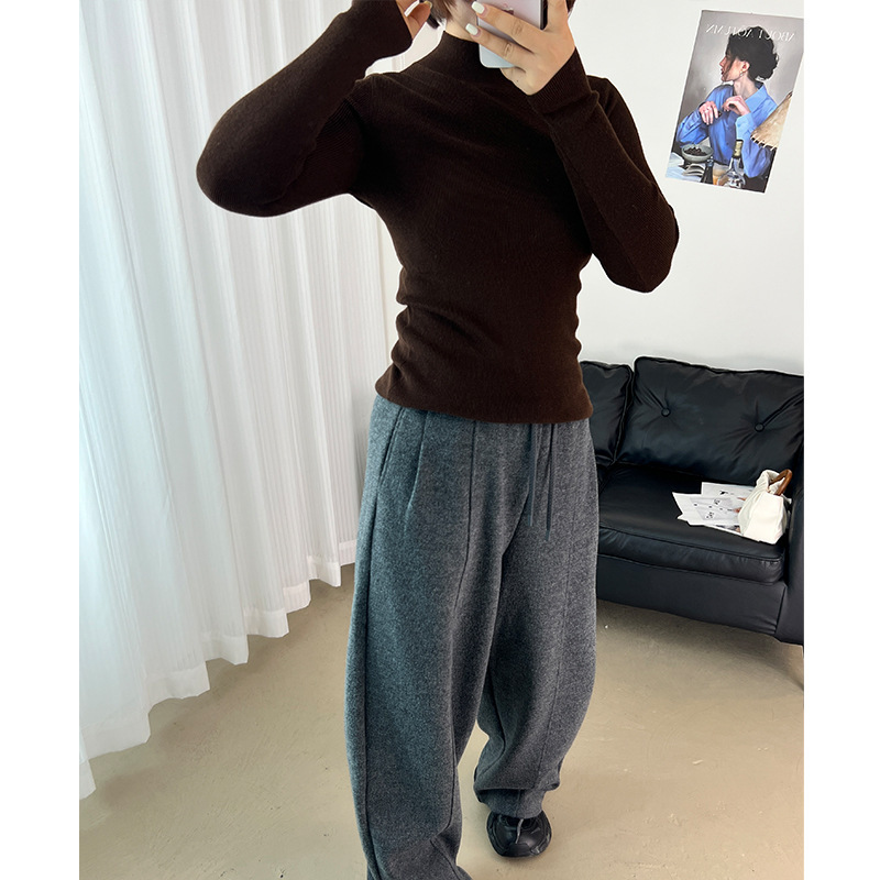 Soft and Skin-Friendly Half-High Collar Long-Sleeve Knit Sweater for Women, Solid Color Versatile Warm Base Layer for Autumn and Winter 2025