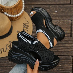 �羳���Q��a�ļ��¿�ᘿ��~���Ь�ɸ���w��������e�LŮʿ��Ь
