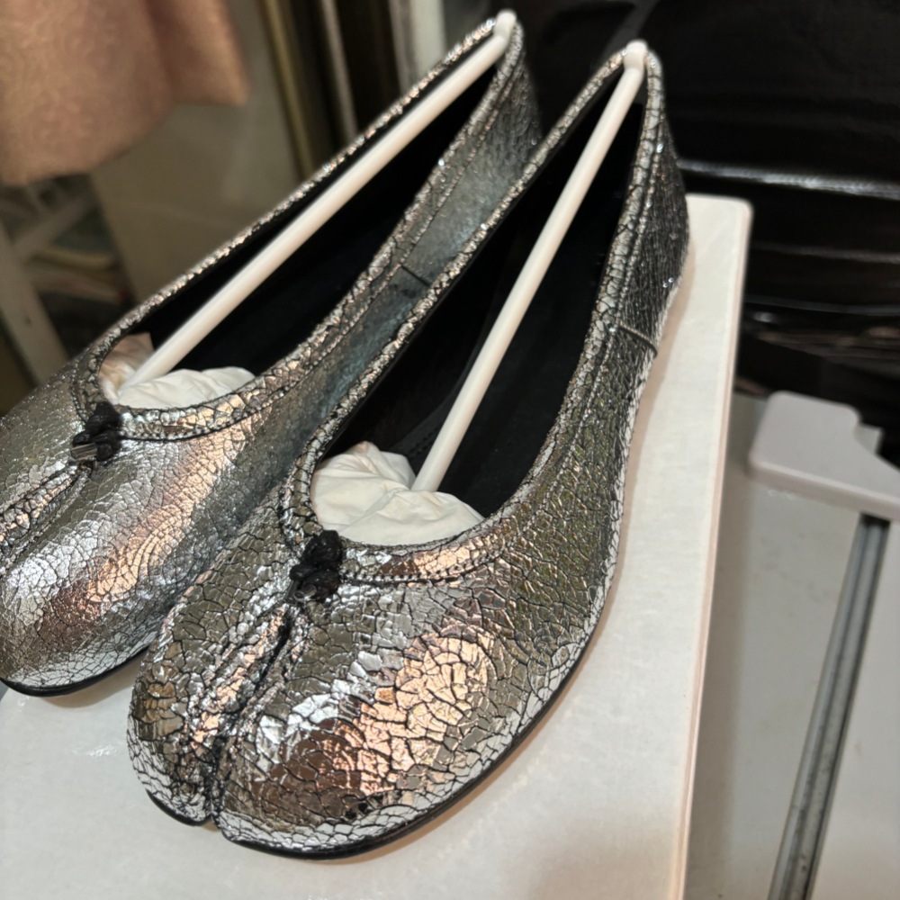 Flat bottom silver burst pattern without wrinkles