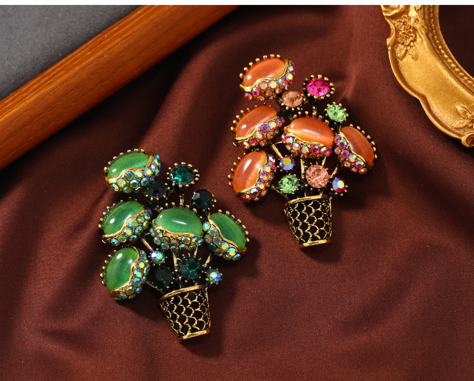 Brooches Classification Retro Pin Flower Alloy Inlay Cat's Eye Stone Unisex Brooches