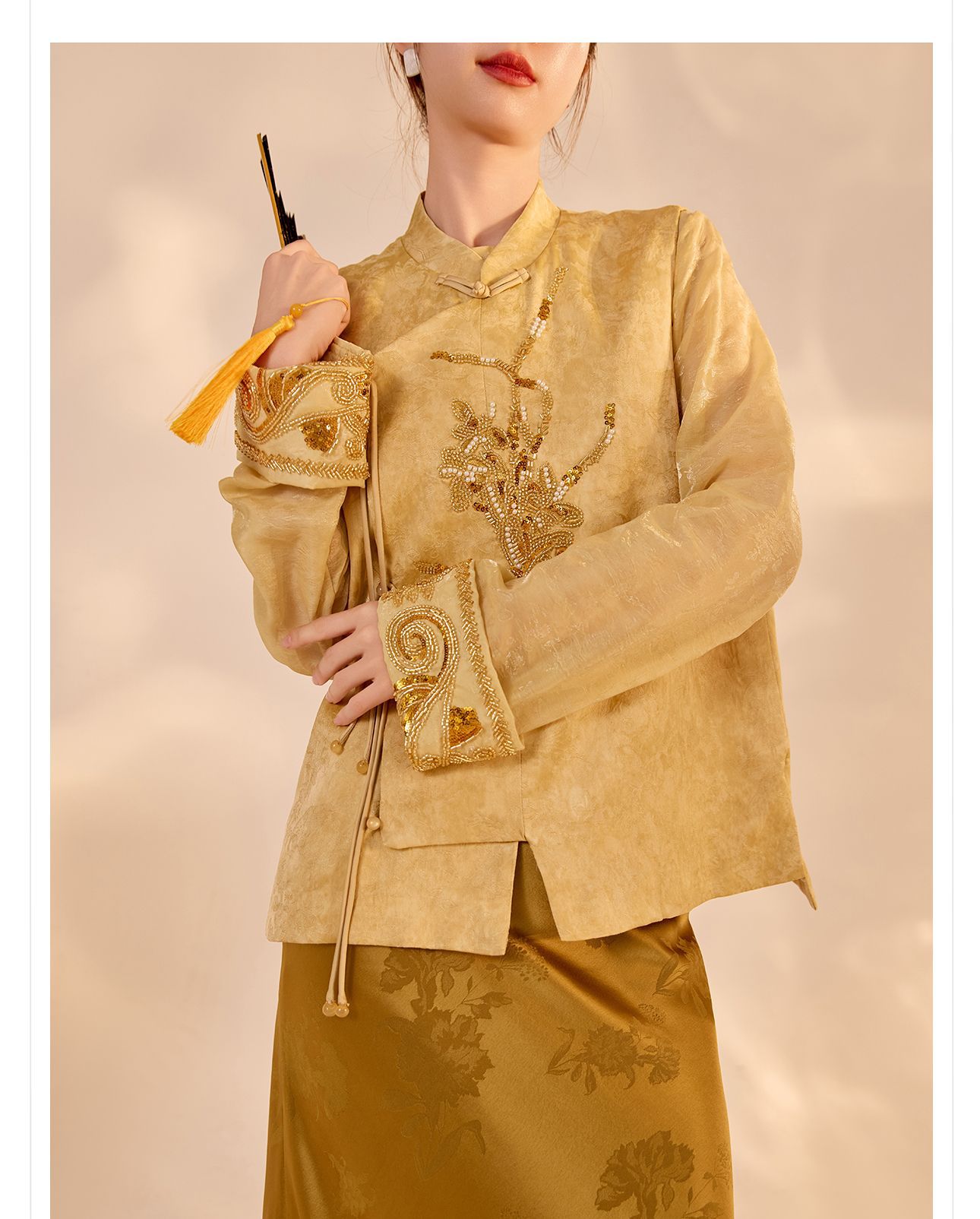 Áo sơ mi nữ dài tay phong cách Trung Hoa mới, đính cườm thêu tay, chất liệu rayon mỏng nhẹ N2071 — Màu hồng, Màu trắng be, Màu vàng nhạt chi tiết 35