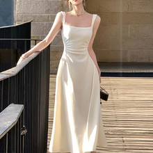 白色连衣裙女2024夏季新款气质收腰显瘦设计感小众法式吊带裙子