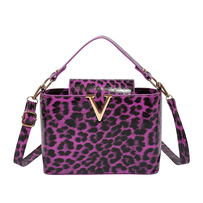 Bolso de mano de leopardo de alto valor para mujer otoño 2025 nuevo estilo coreano bolso de hombro de moda retro bolso de almohada