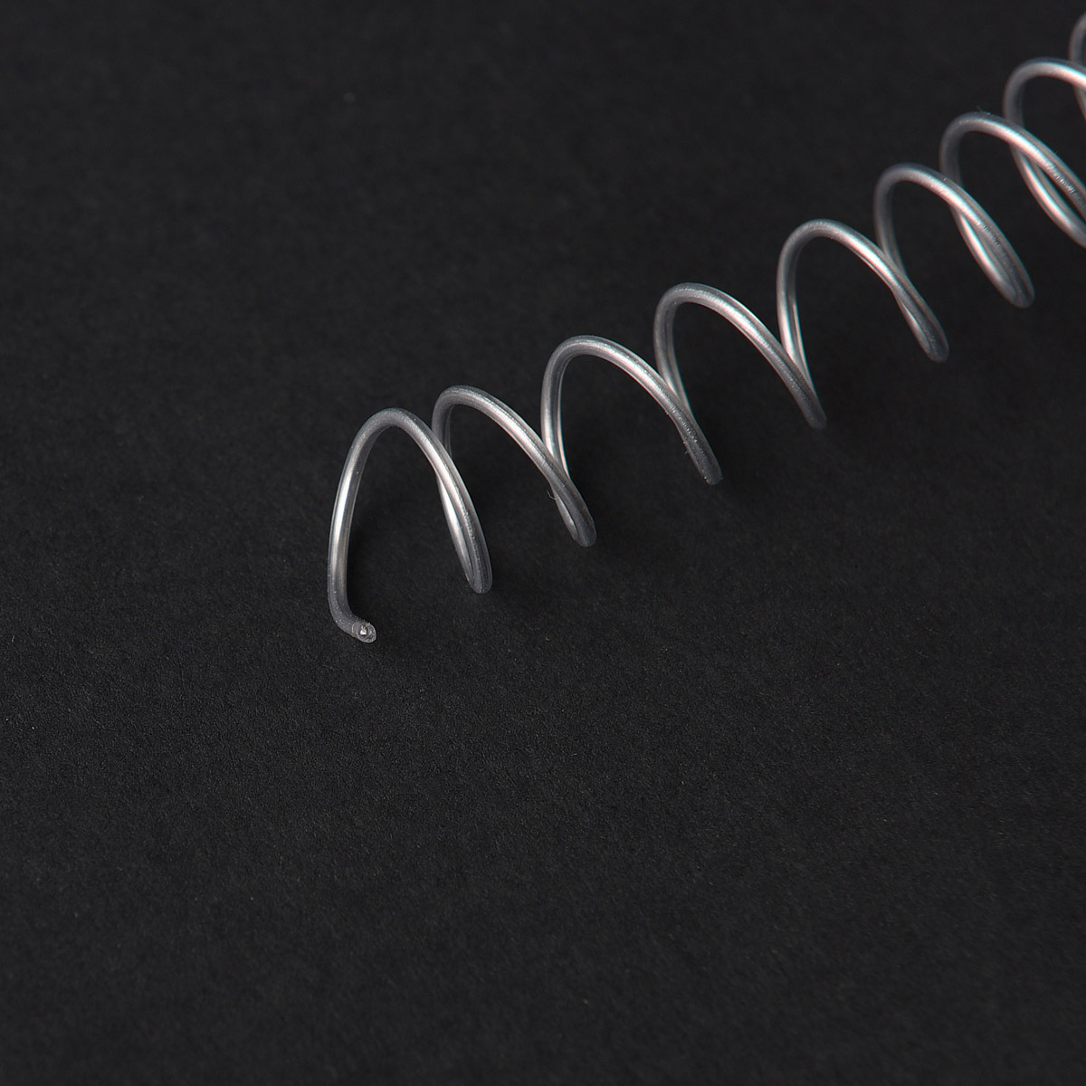 DIY 액세서리 스타일링 플라스틱 코팅 알루미늄 와이어 투명 코어 알루미늄 와이어 스타일링 의류 스타일링 고정 공장 직선