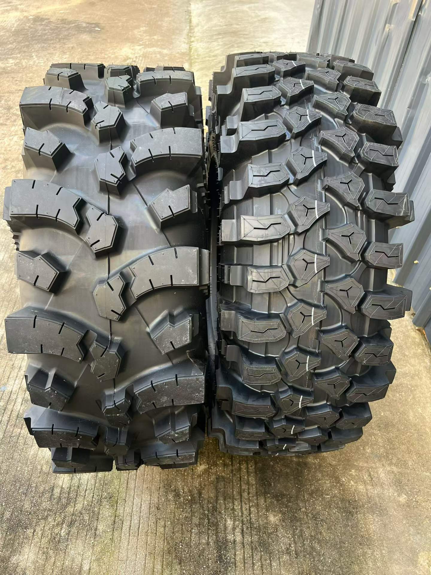 Off-road LT37/38.5/40/12.50/13.5-16r17 rock climbing tire 38.5X12.5-17LT mud terrain r